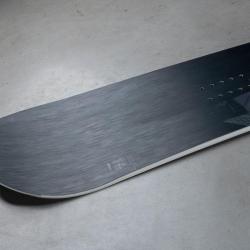 Gravity Contra 23/24 pánský snowboard + Raven FT360 black vázání