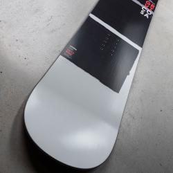 Gravity Cosa 23/24 pánský snowboard + sleva 400,- na příslušenství