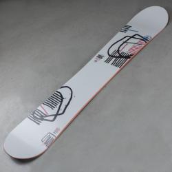 Gravity Mist 23/24 dámský snowboard + Gravity G2 Lady white vázání + sleva 500,- na příslušenství