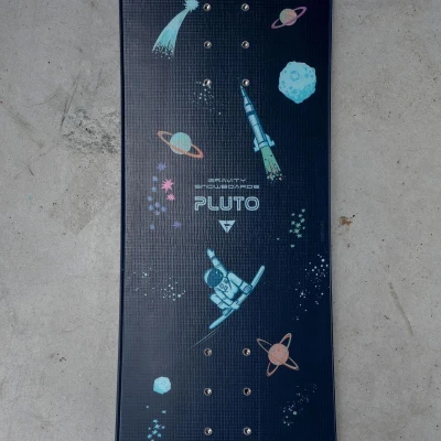 Gravity Pluto dětský snowboard + Beany Kido vázání