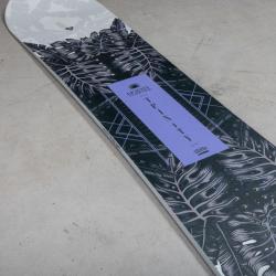 Gravity Trinity 23/24 dámský snowboard + Gravity G2 Lady black vázání + sleva 500,- na příslušenství