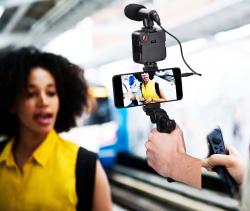 Grundig Selfie studio s osvětlením a tripod