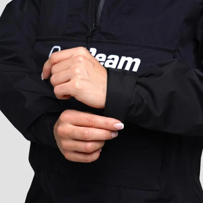GymBeam Dámská bunda Rain Smock Black POUZE S (VÝPRODEJ)