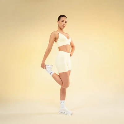 GymBeam Dámské šortky Luma Butter Yellow