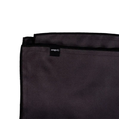 GymBeam Mini sportovní rychleschnoucí ručník Black (VÝPRODEJ)