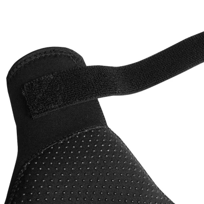 GymBeam Neoprenové rukavice ChillGuard Black POUZE L (VÝPRODEJ)