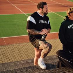 GymBeam Tričko Premium Heavyweight Varsity Black