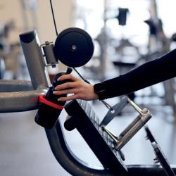 Gymbutler magnetický držák na lahev POUZE antracit černá (VÝPRODEJ)