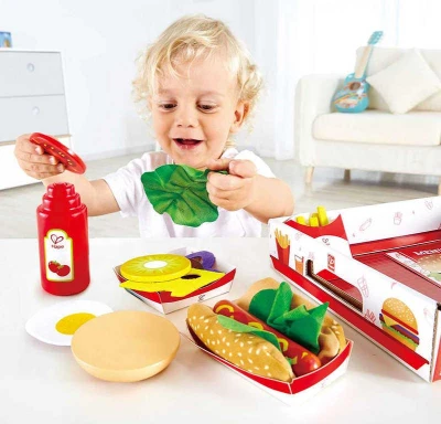 Hape DŘEVO Fast Food set makety potravin 27 dílků rychlé občerstvení