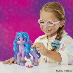 Hasbro MLP My Little Pony Izzy vidí jisku poník na baterie Světlo Zvuk