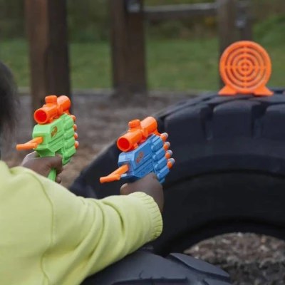 Hasbro NERF Elite 2.0 Face Off Target Set 2 blastery s terčem + 12 šipek