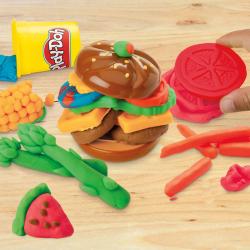 Hasbro PLAY-DOH Malé lahůdky kreativní set modelína s nástroji 2 druhy