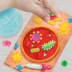 Hasbro PLAY-DOH Mikroskop set modelína s nástroji na baterie Světlo
