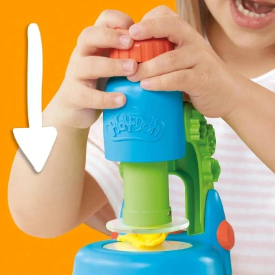 Hasbro PLAY-DOH Mikroskop set modelína s nástroji na baterie Světlo