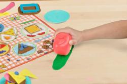 Hasbro PLAY-DOH Modelína kreativní set s nástroji v piknikovém koši