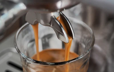 HiBREW H10A černý s regulací teploty pístový espresso kávovar