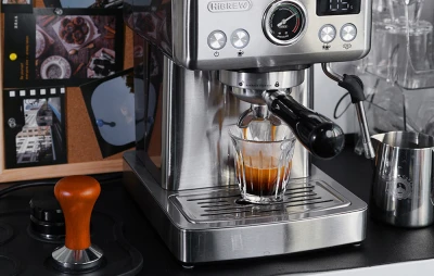 HiBREW H10A černý s regulací teploty pístový espresso kávovar