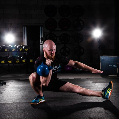 HMS KN 4 KG KETTLEBELL POKRYTÝ NEOPRENEM