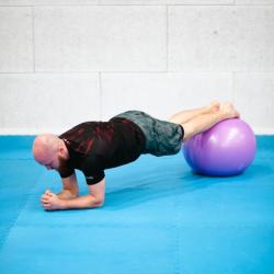 HMS Masážní gymnastický míč YB03N 75 cm černý