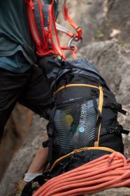 Husky Capture 40l black turistický batoh + sleva 200,- na příslušenství