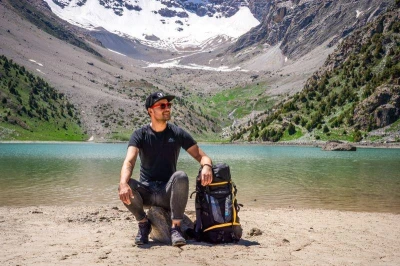 Husky Capture 40l dark blue turistický batoh + sleva 200,- na příslušenství