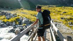 Husky Capture 40l magenta turistický batoh + sleva 200,- na příslušenství