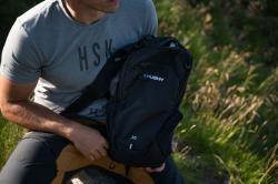 Husky Peten 10l black cyklistický batoh