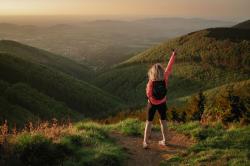 Husky Dalu L light blue dámské běžecké kraťasy