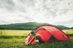 Husky Felen 2-3 zelená expediční stan pro dvě osoby + sleva 400,- na příslušenství
