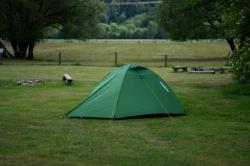 Husky Beast 3 dark green lehký turistický stan pro 3 osoby