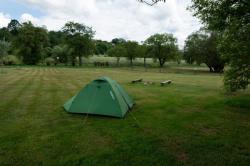 Husky Beast 3 dark green lehký turistický stan pro 3 osoby