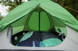 Husky Beast 3 dark green lehký turistický stan pro 3 osoby