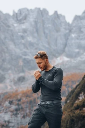 Husky Mertee M black pánské merino triko