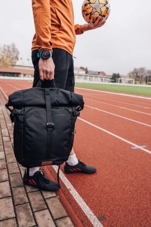 Husky Moper 28l black městský batoh