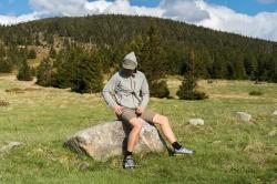 Husky Anara M black pánska mikina s kapucňou