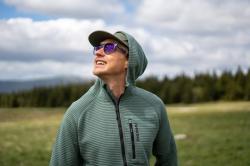 Husky Anara M black pánska mikina s kapucňou