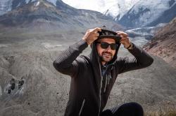 Husky Anara M black pánska mikina s kapucňou