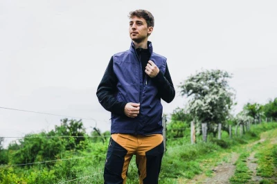 Husky Salien M lt. green pánská softshell vesta
