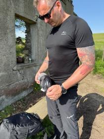 Husky Jones L grey ručník