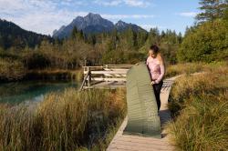 Husky Fledy 4 khaki samonafukovací karimatka