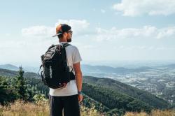 Husky Clever 30l černý turistický batoh