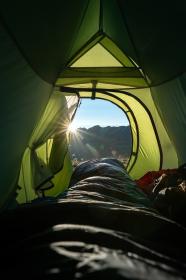 Husky Sawaj Camel 2 zelený ultralehký stan + sleva 400,- na příslušenství