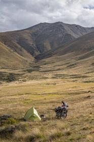 Husky Sawaj Camel 2 zelený ultralehký stan + sleva 400,- na příslušenství