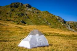 Husky Sawaj Camel 2 zelený ultralehký stan + sleva 400,- na příslušenství