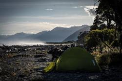 Husky Sawaj Camel 2 zelený ultralehký stan + sleva 400,- na příslušenství