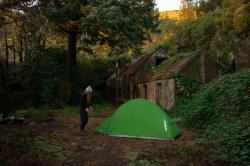 Husky Sawaj Camel 2 zelený ultralehký stan + sleva 400,- na příslušenství