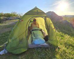 Husky Sawaj Camel 2 zelený ultralehký stan + sleva 400,- na příslušenství