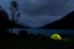 Husky Ultralight Sawaj Triton 2 zelený turistický stan + sleva 600,- na příslušenství
