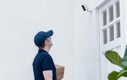 ieGeek ZS-GX3S bílá venkovní WiFi kamera s solárním panelem