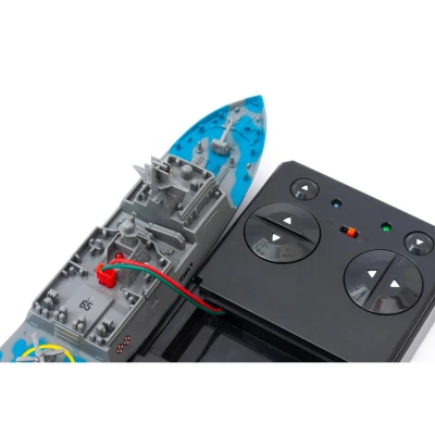 Invento RC mini bitevní loď na dálkové ovládání do bazénu i jezera